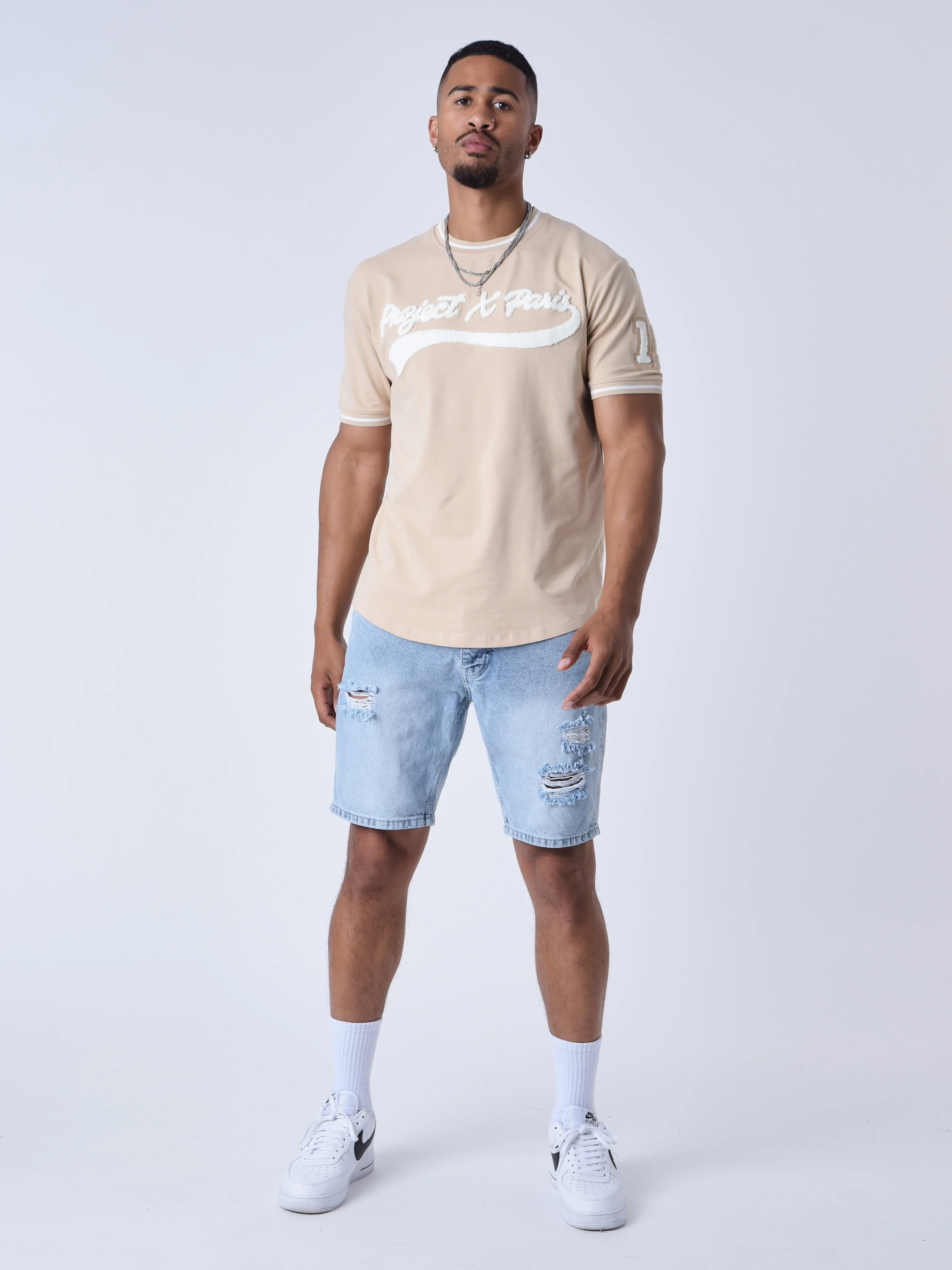 T-shirt style universitaire avec logo - Image 3