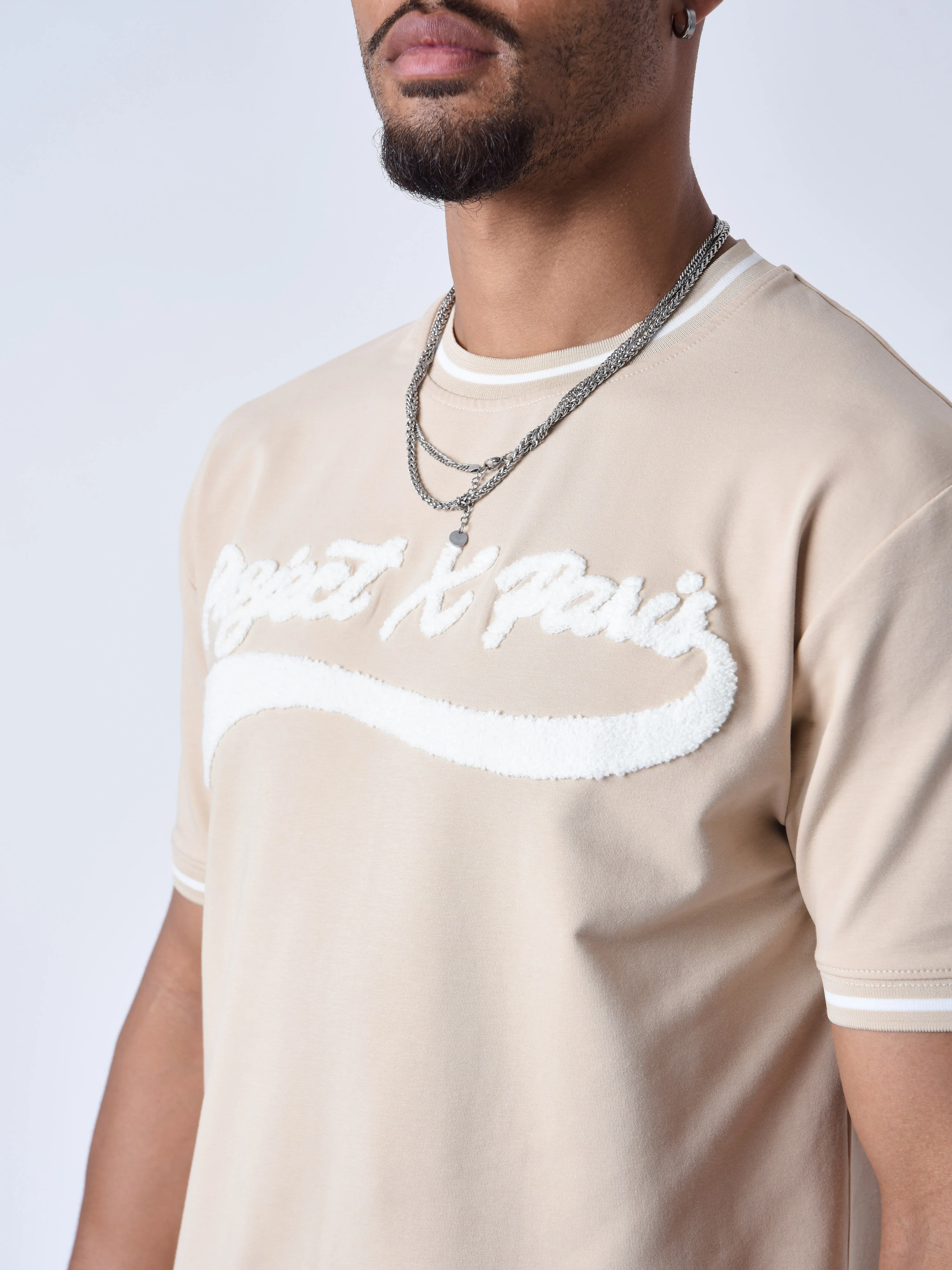 T-shirt style universitaire avec logo - Image 6