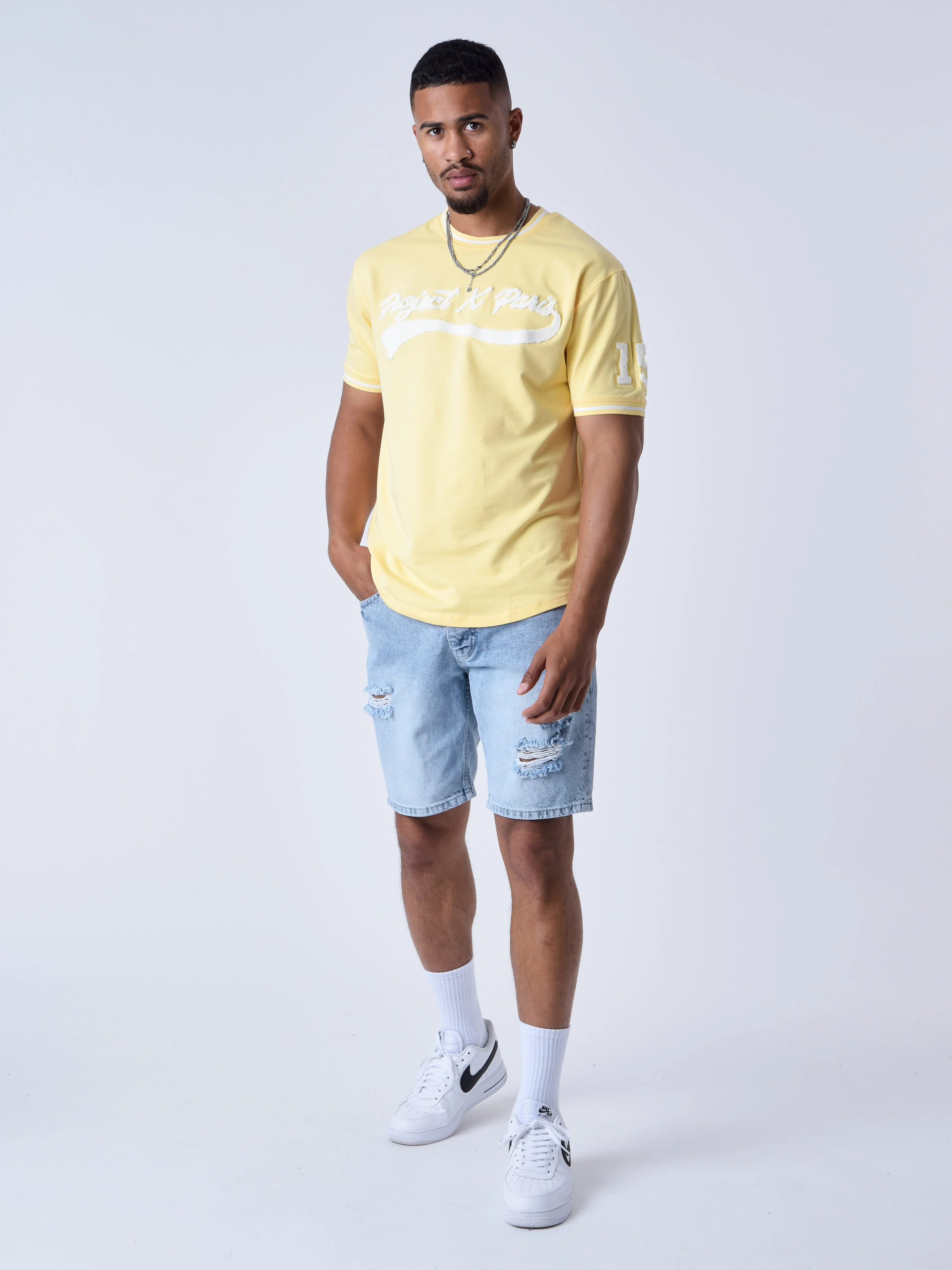 T-shirt style universitaire avec logo - Image 4