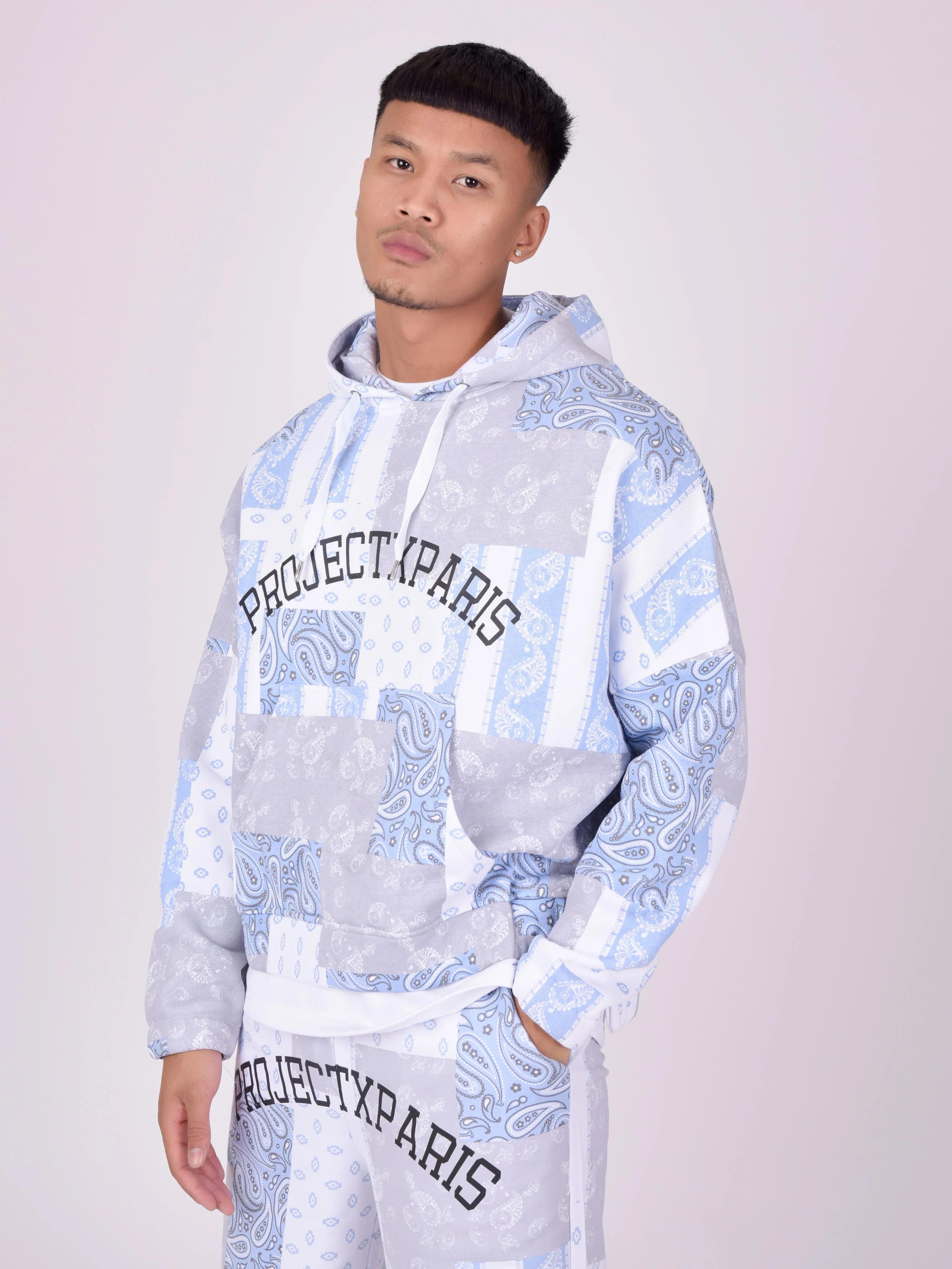 Sweat à Capuche avec motif "bandana" - Image 2