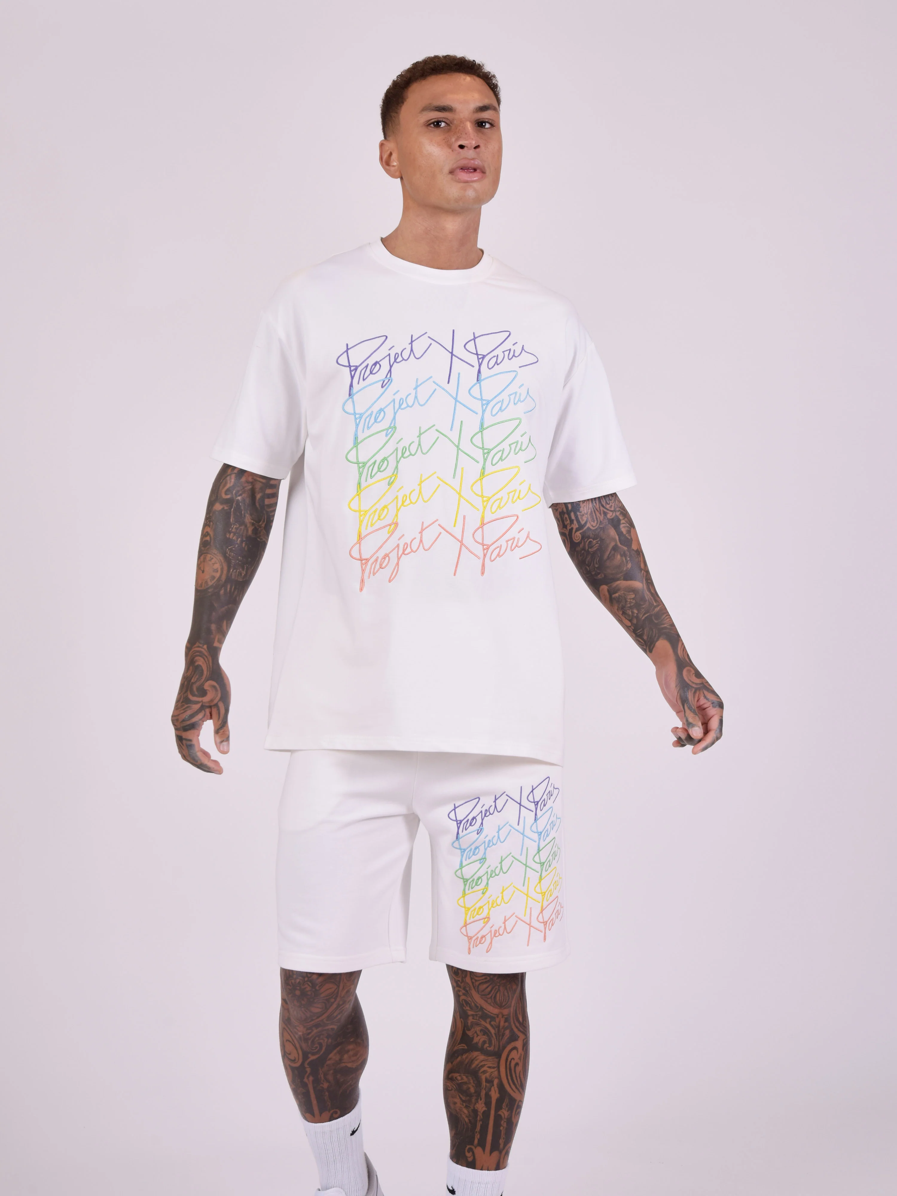 Short oversize logos arc en ciel