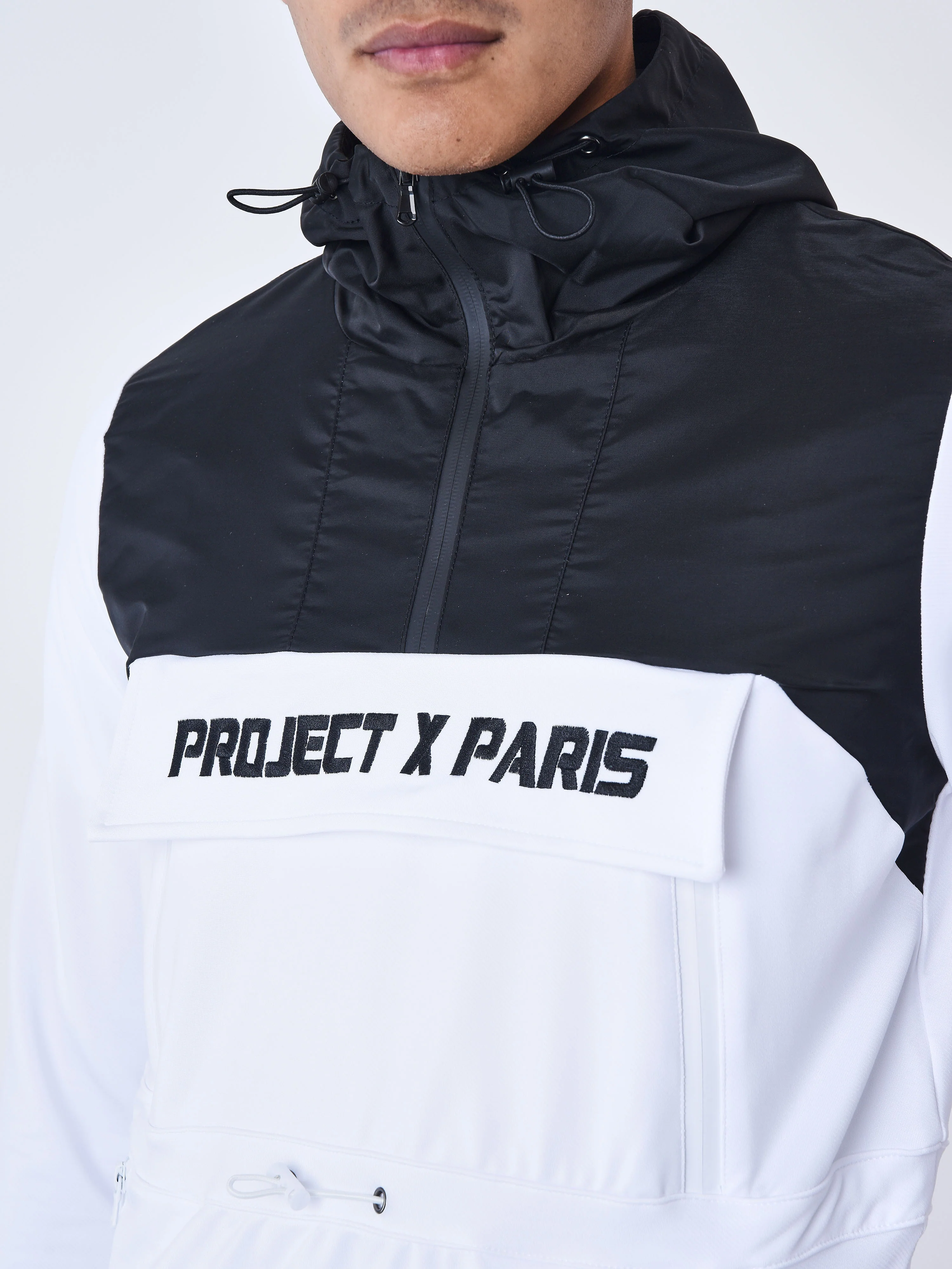 Sweat à Capuche style coupe vent bicolore - Image 5