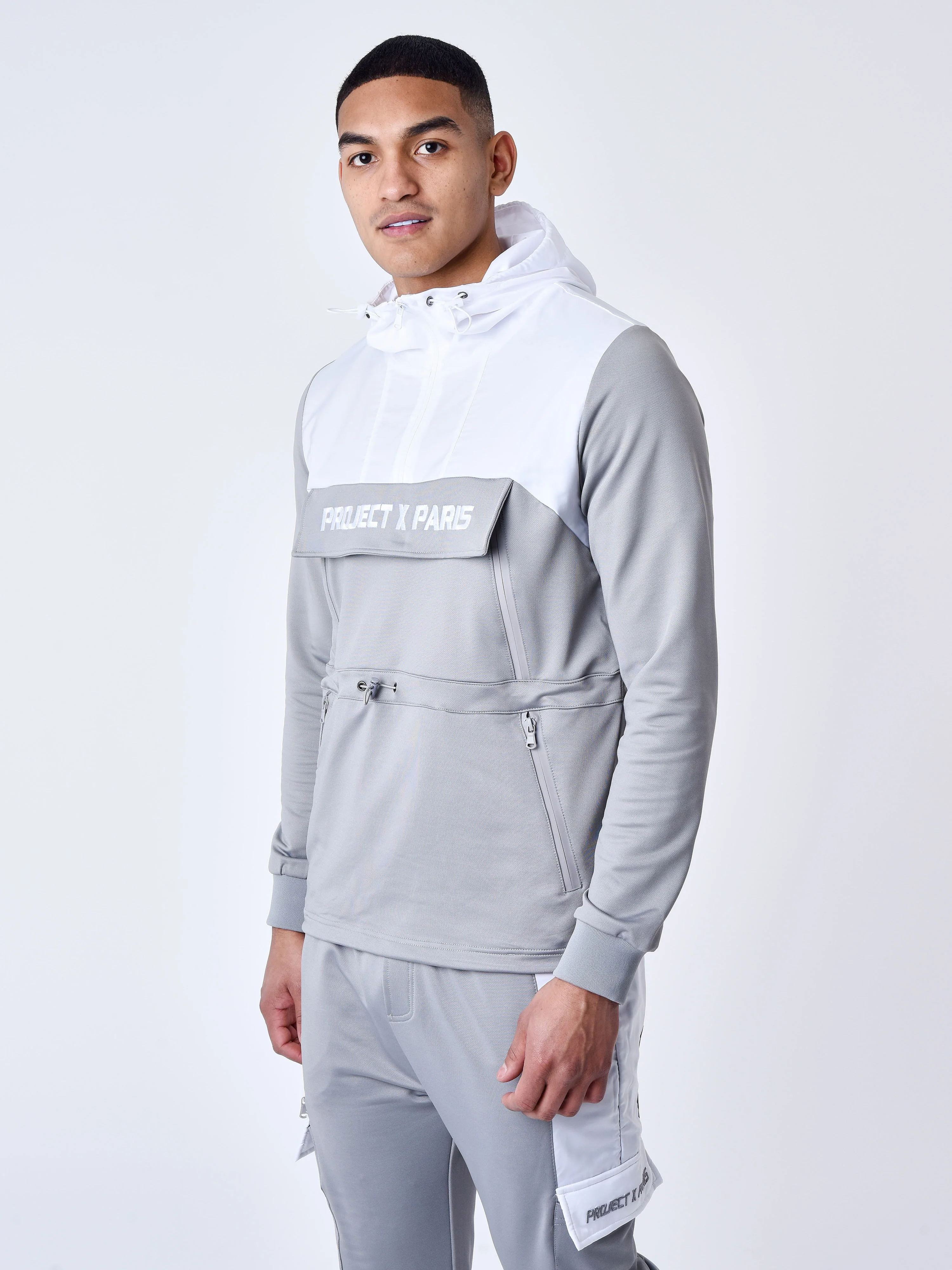 Sweat à Capuche style coupe vent bicolore - Image 4