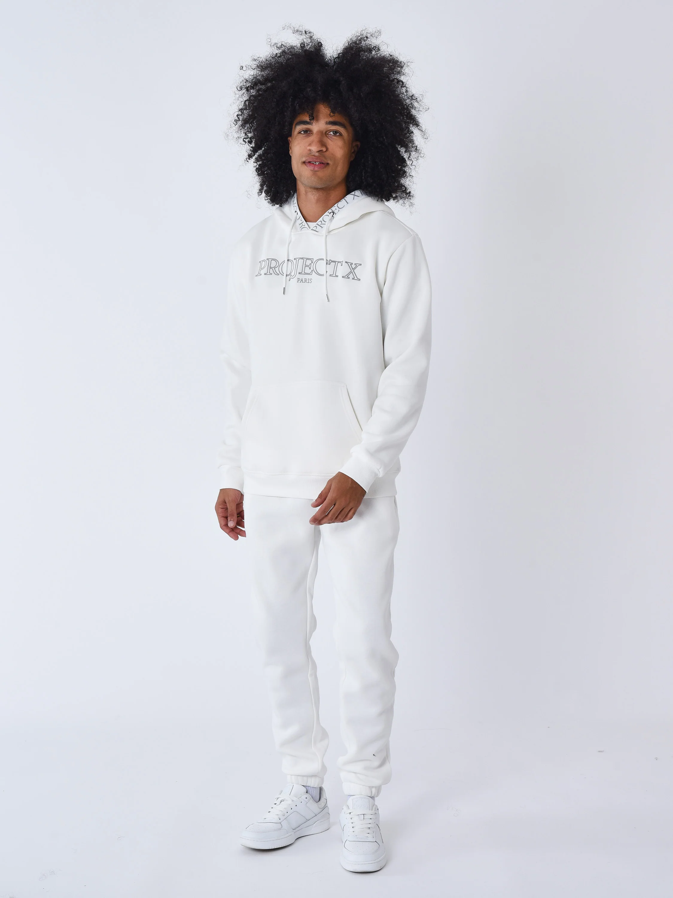 Sweat à Capuche broderie Contour - Image 3