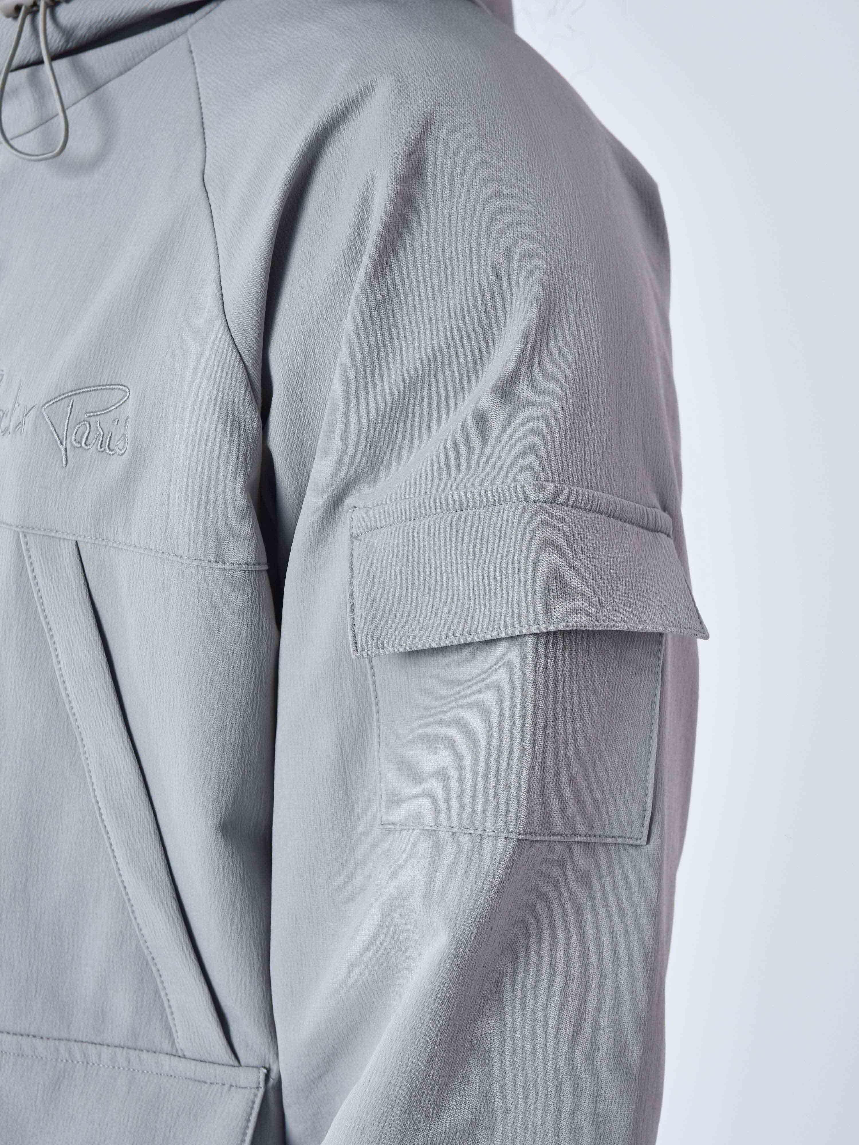 Veste à capuche techwear - Image 4
