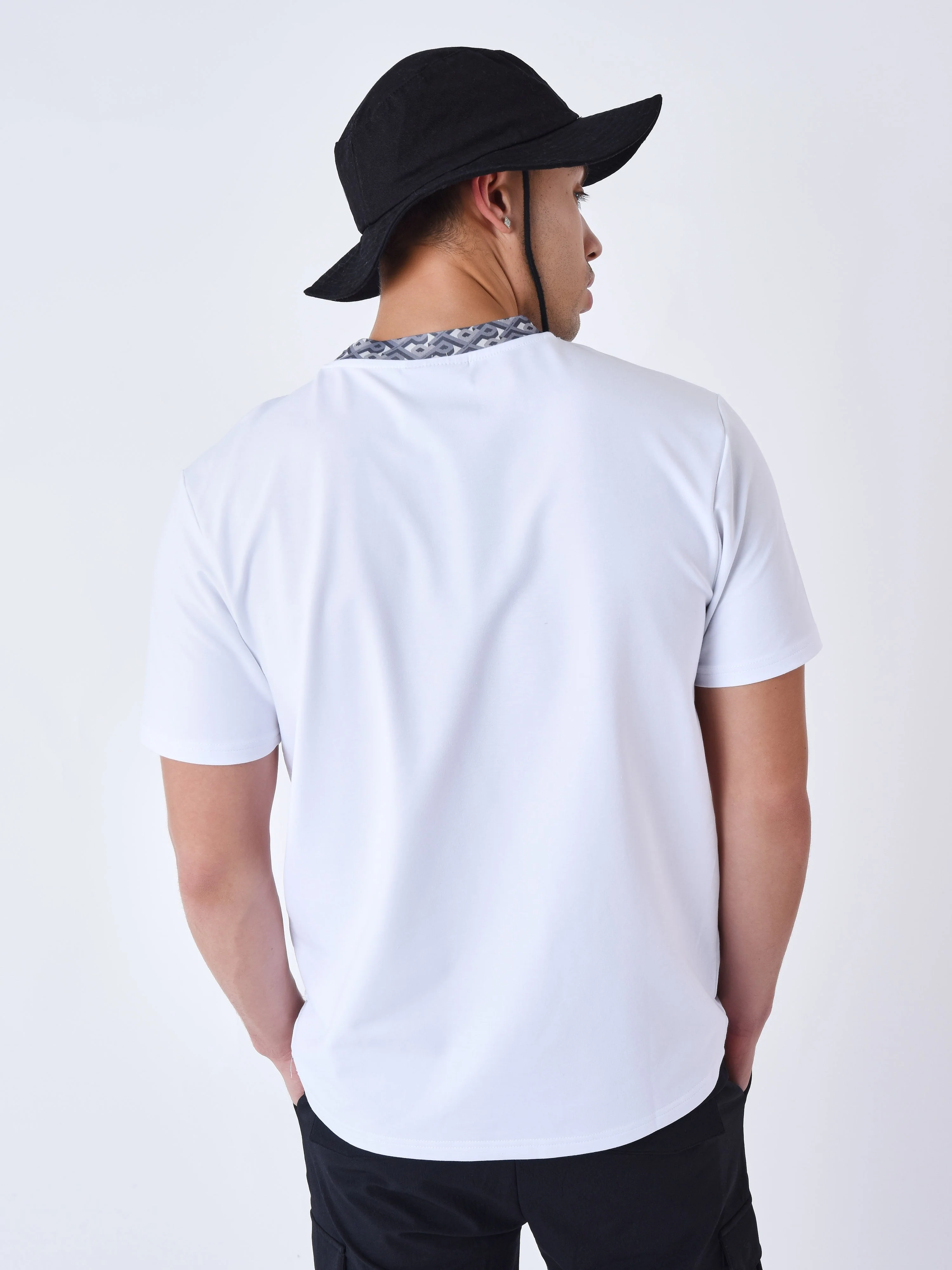 T-shirt classique col Graphic Gaze - Image 2
