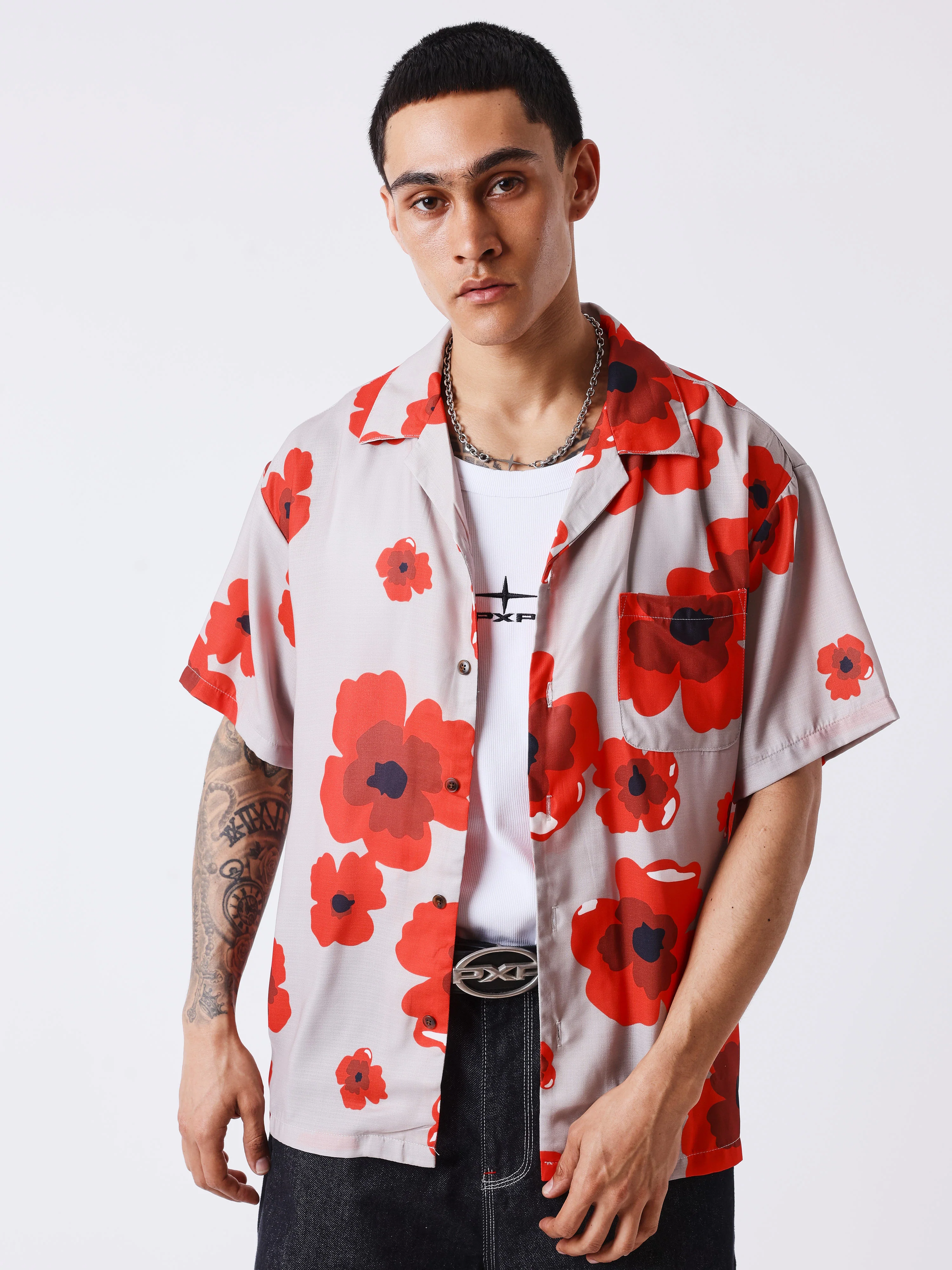 Chemise manches courtes à motif floral