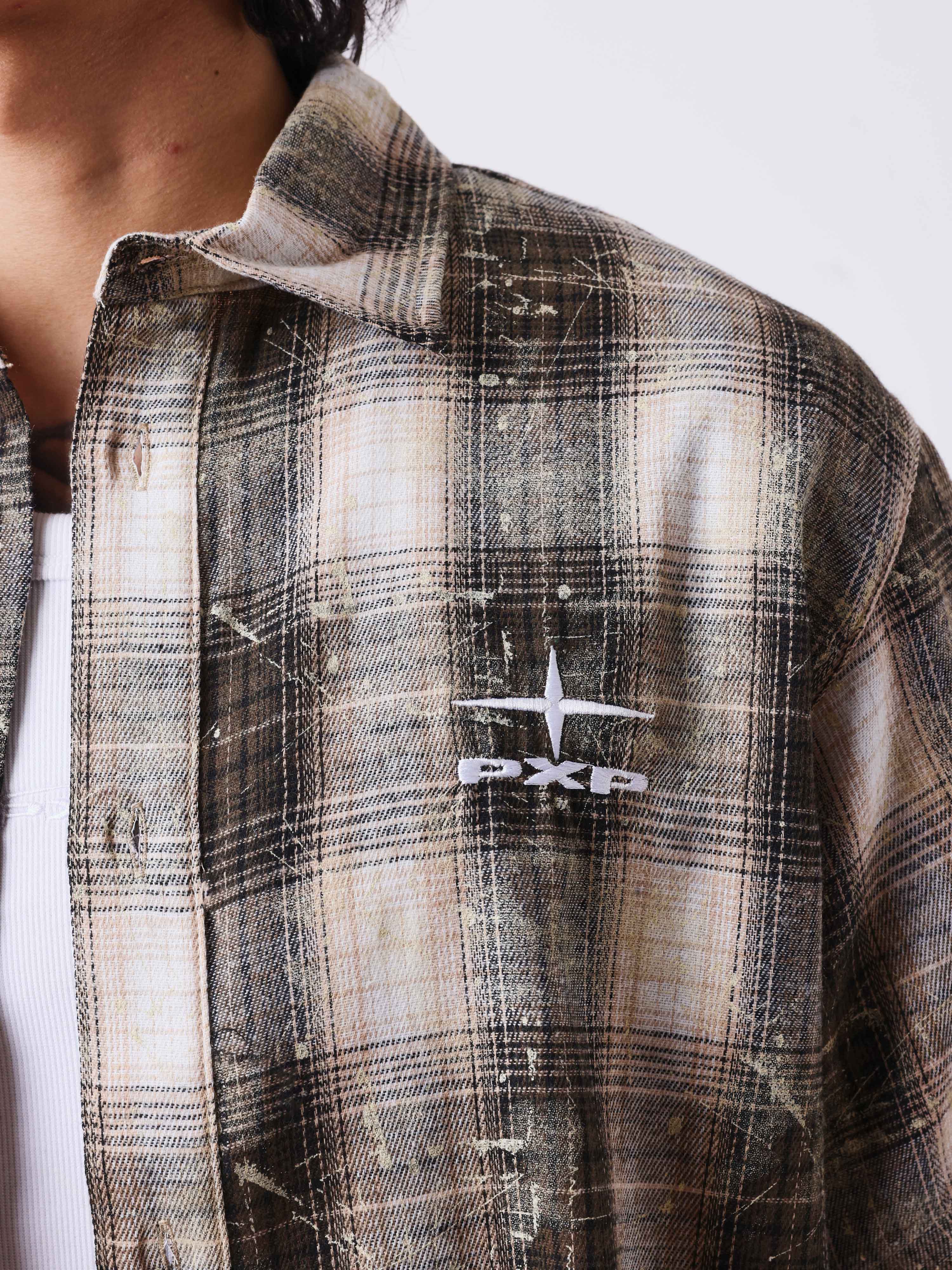 Chemise homme à motif carreaux avec broderie au dos - Image 3