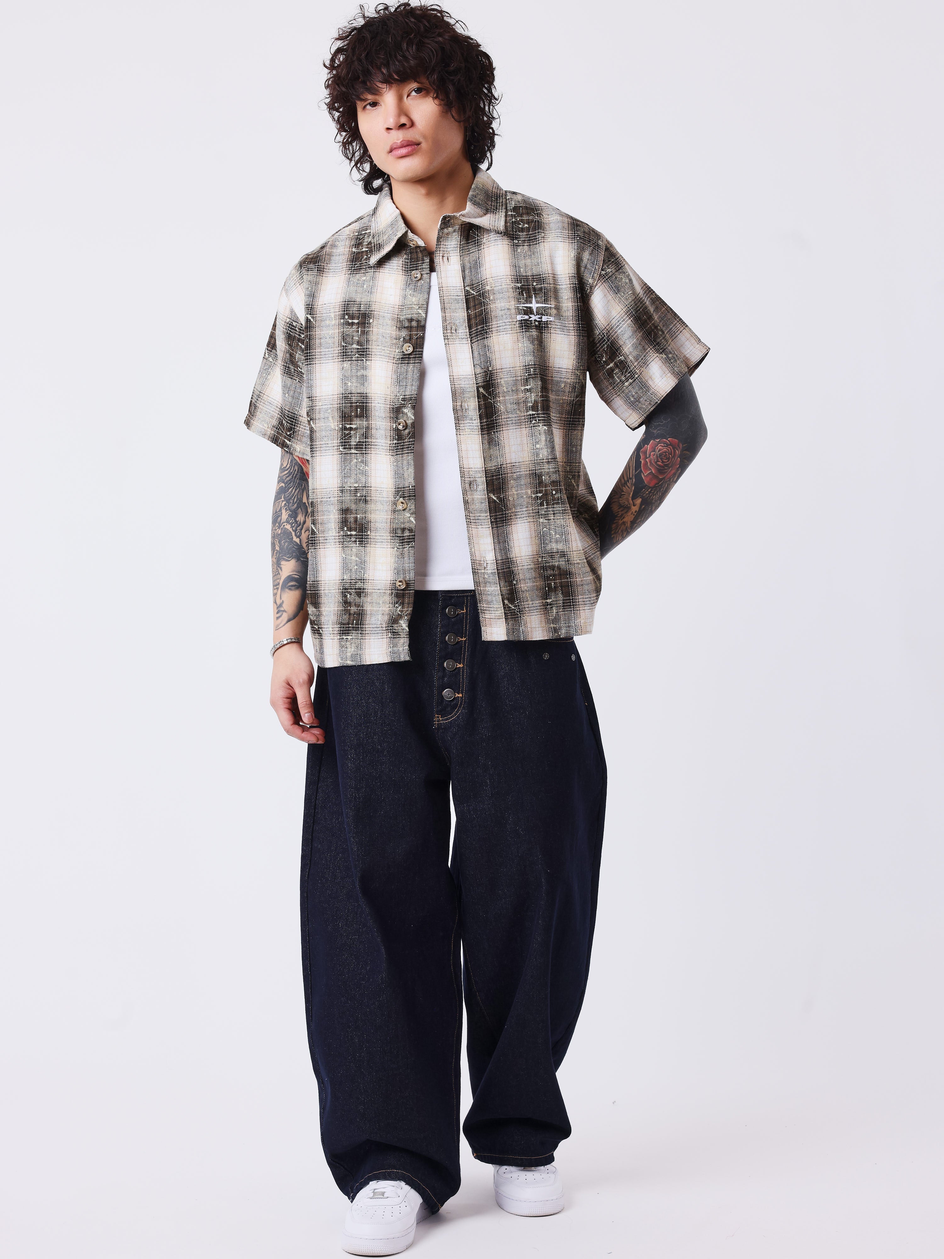Chemise homme à motif carreaux avec broderie au dos - Image 5