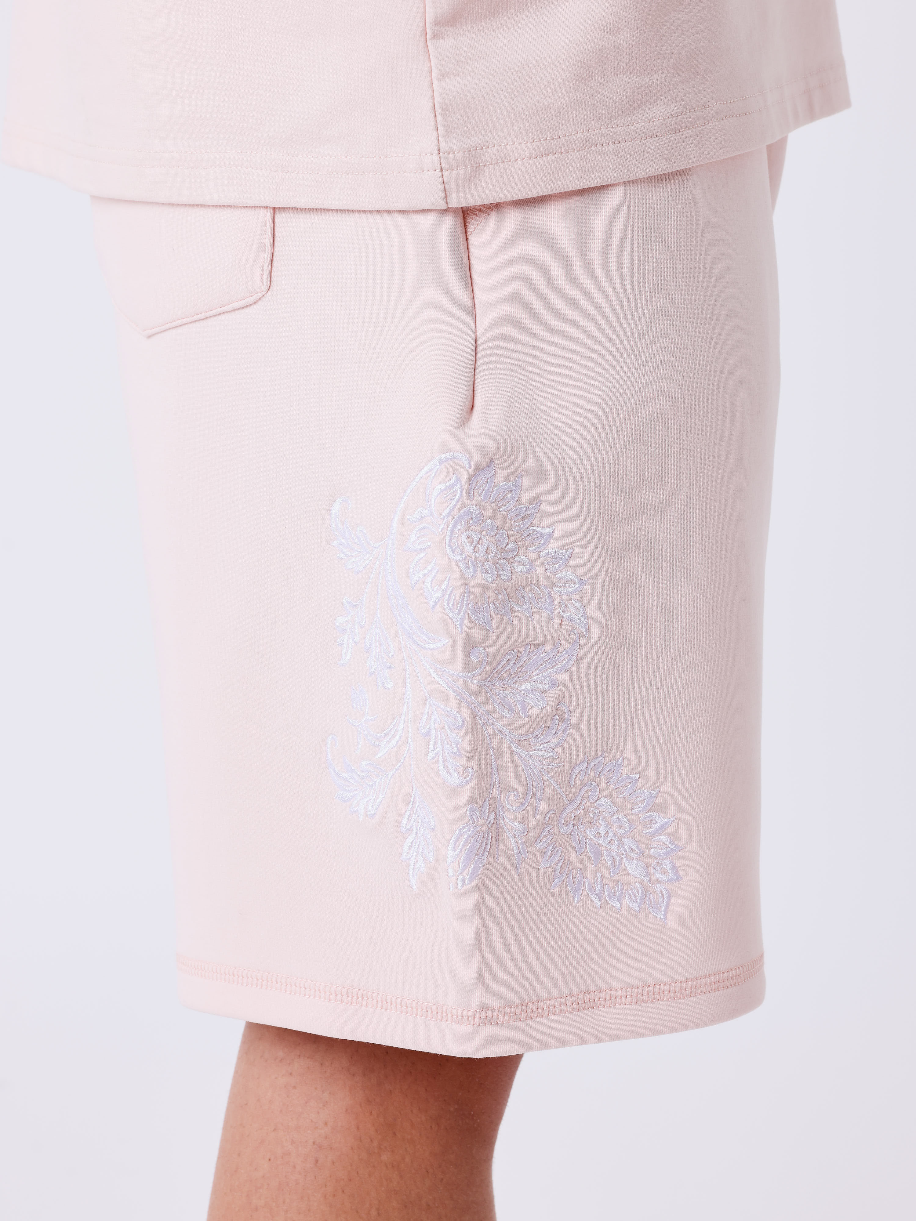 Short Evasion - Image 5