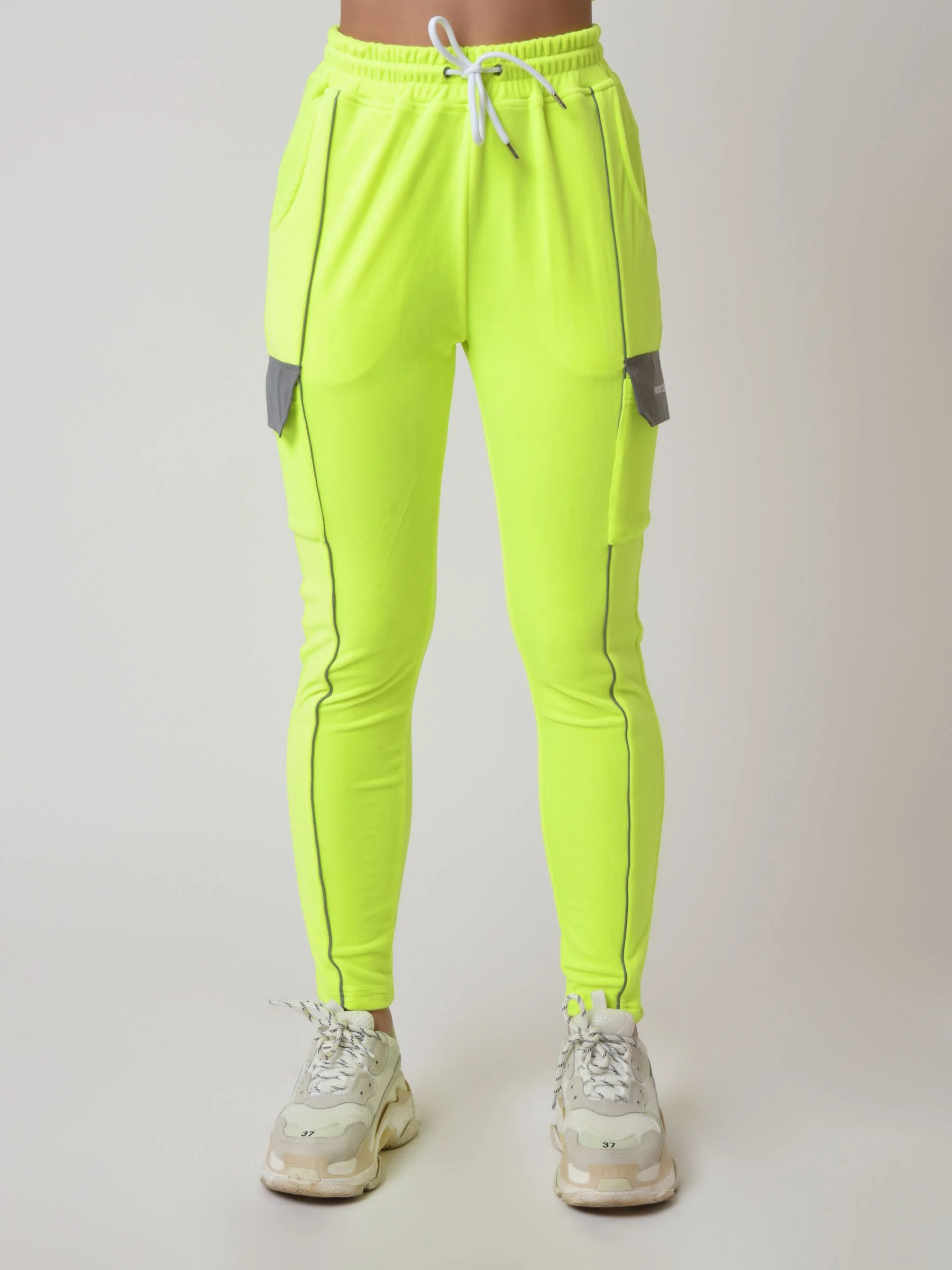 Bas de jogging velvet type cargo à piping réfléchissant - Image 3
