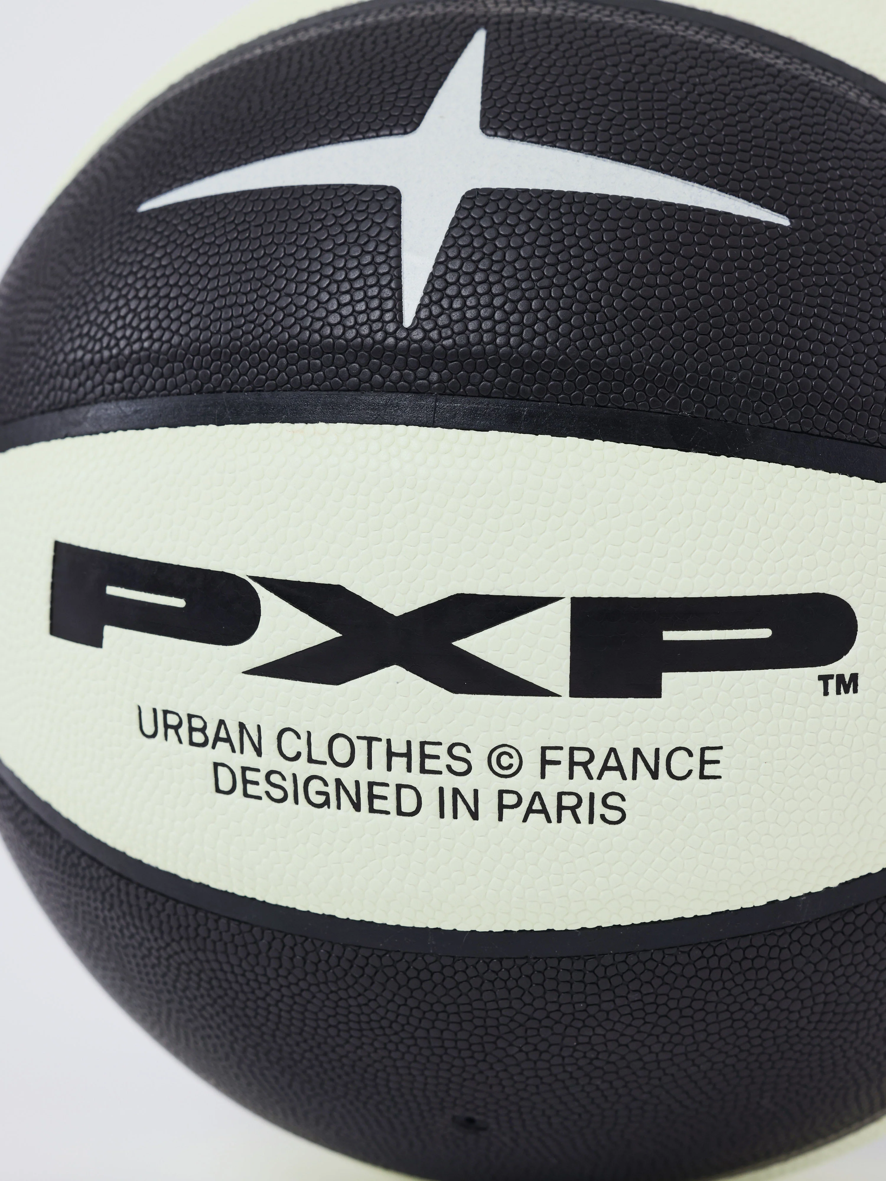 Ballon de basket phosphorescent PXP - Image 3