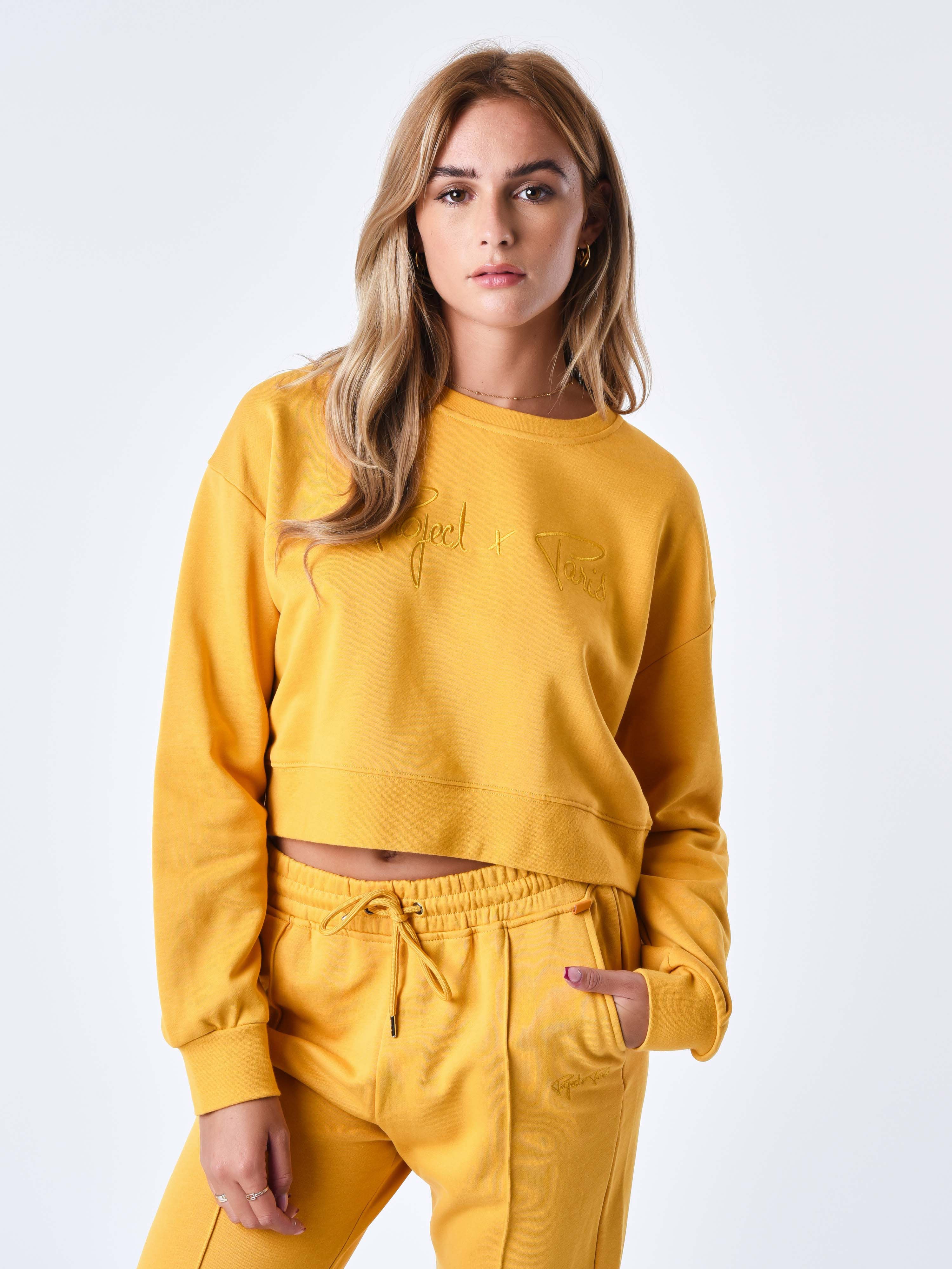 Sweat basic court ample