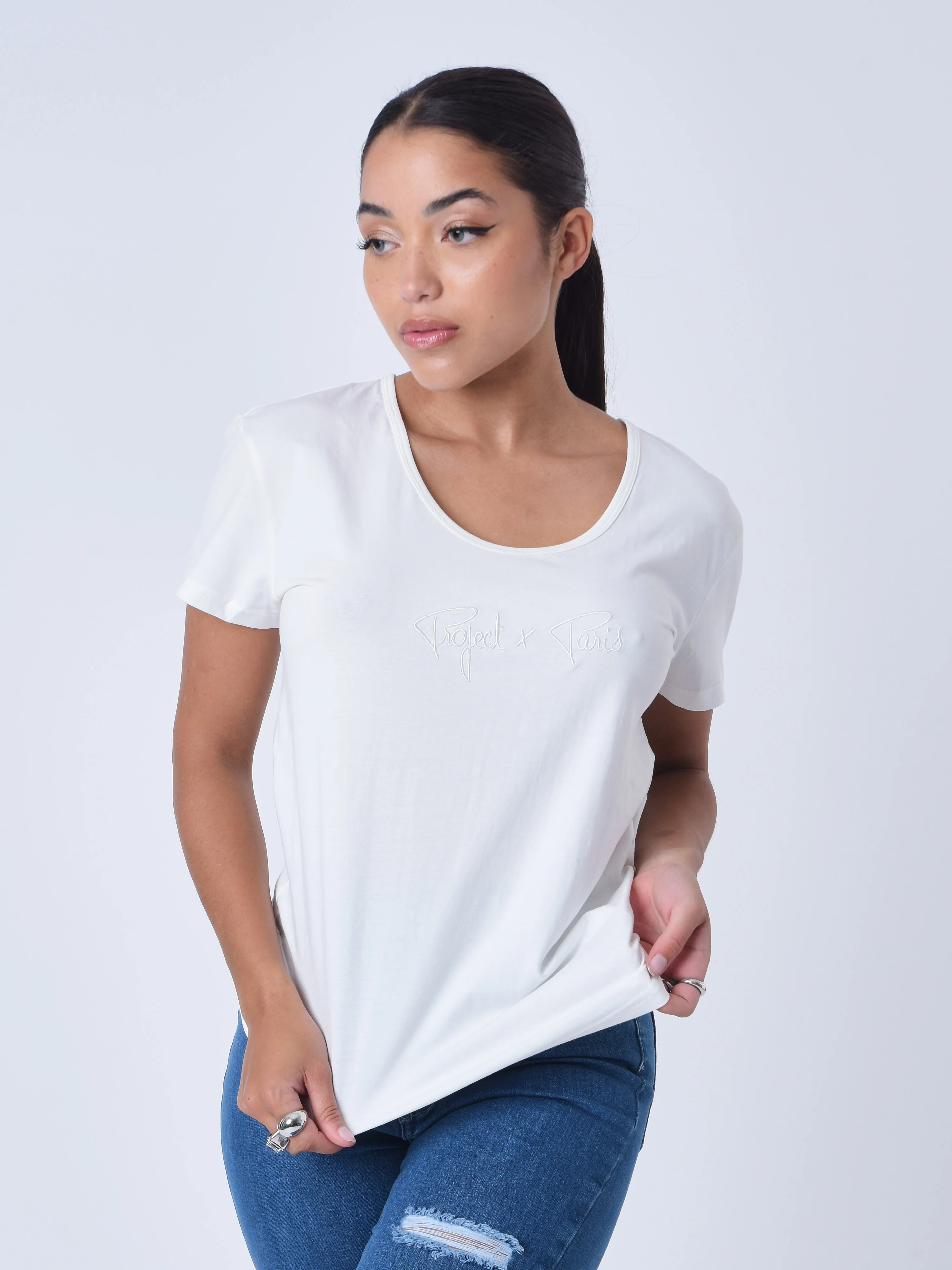 T-shirt basic broderie logo ton sur ton - Image 2