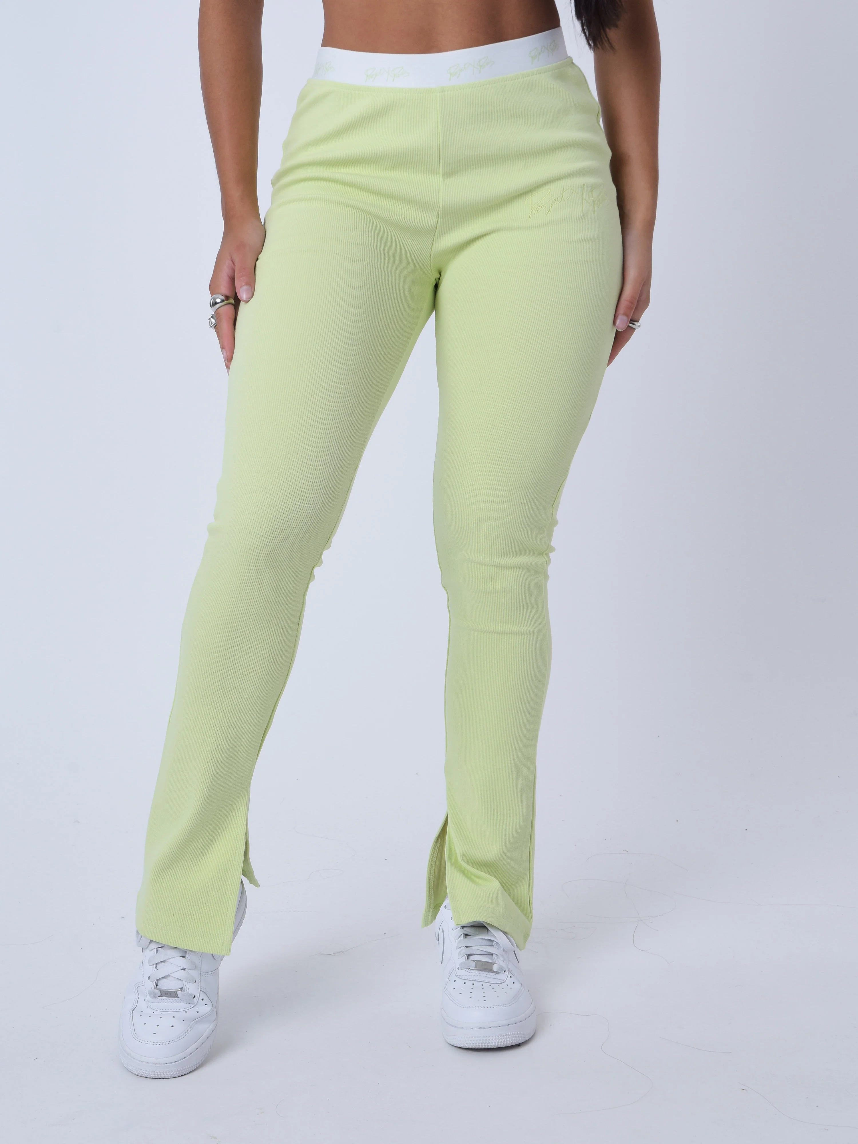 Pantalon flare ourlet fendu
