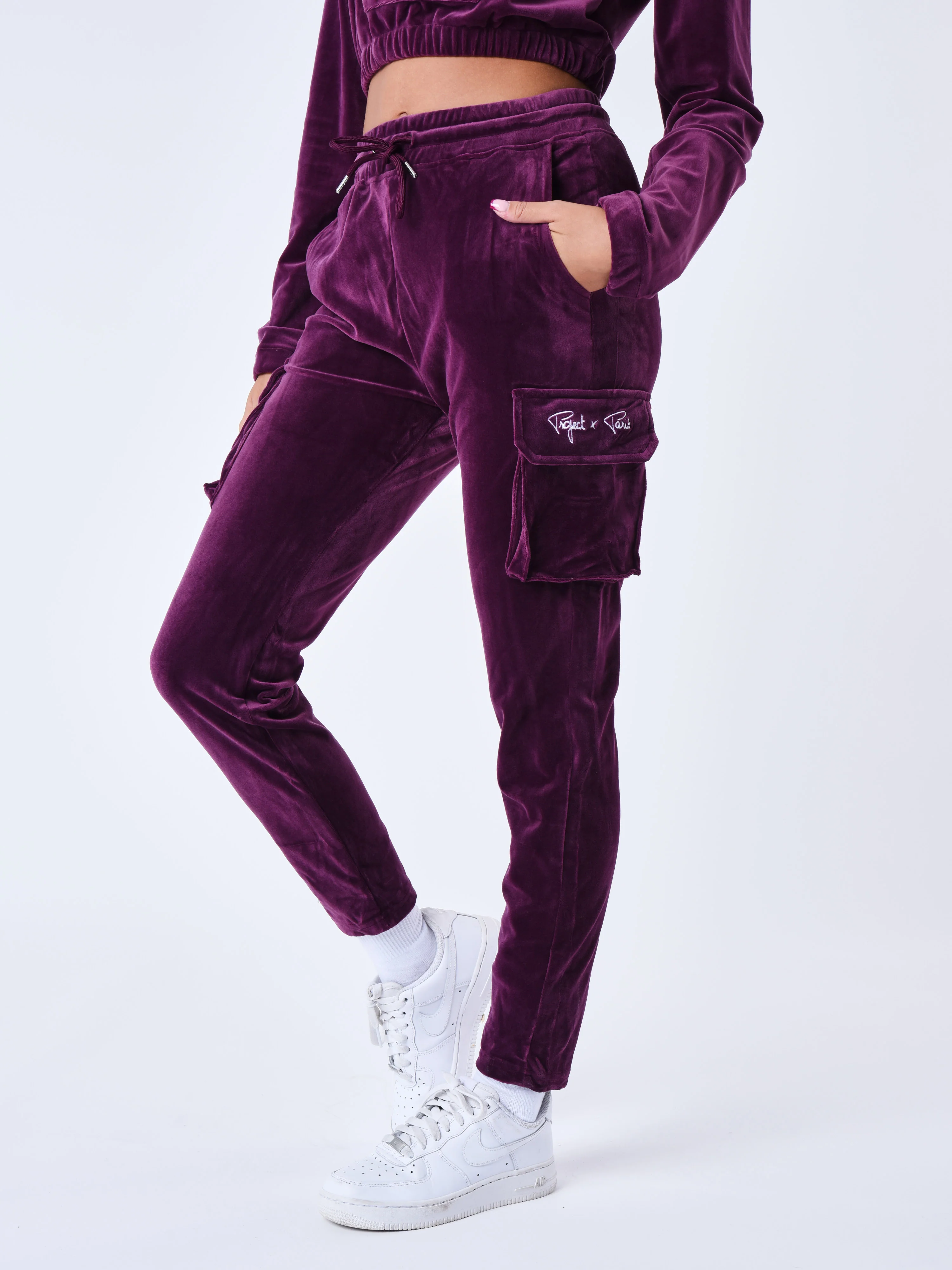 Bas de jogging cargo en velours signature - Image 4