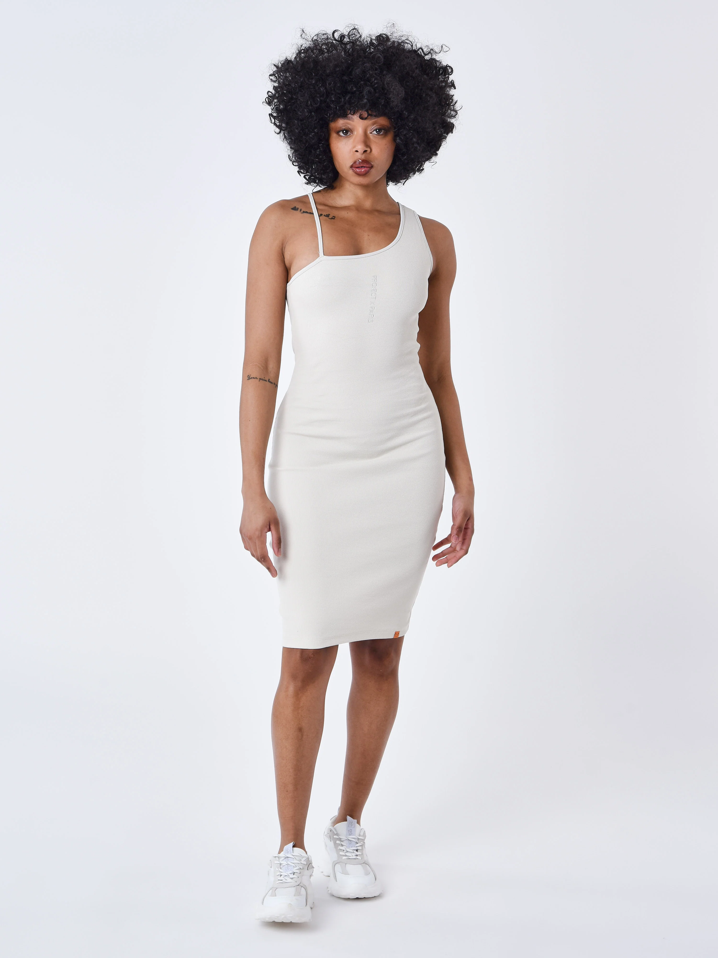 Robe Asymétrique a bretelles - Image 3