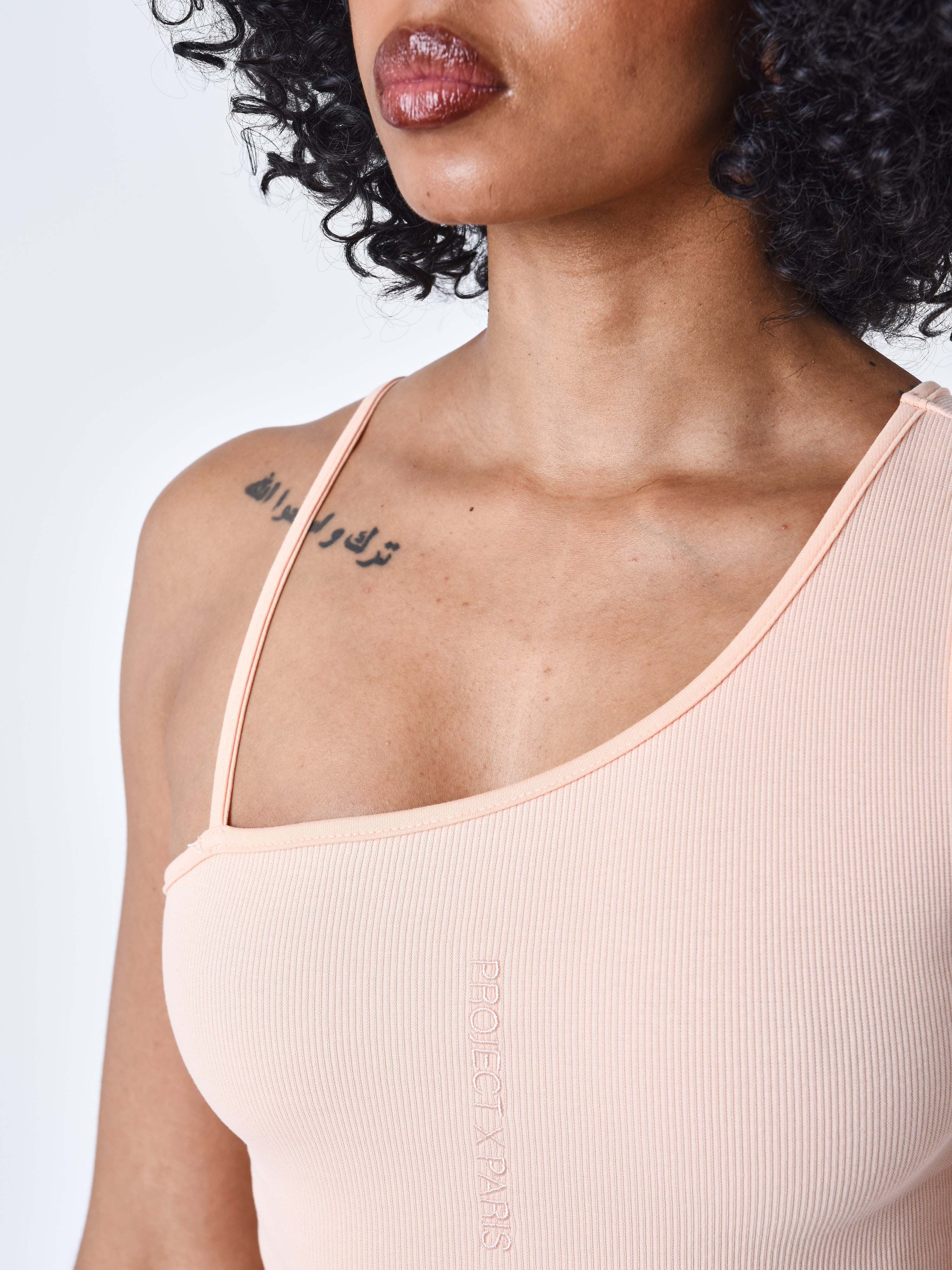 Robe Asymétrique a bretelles - Image 6