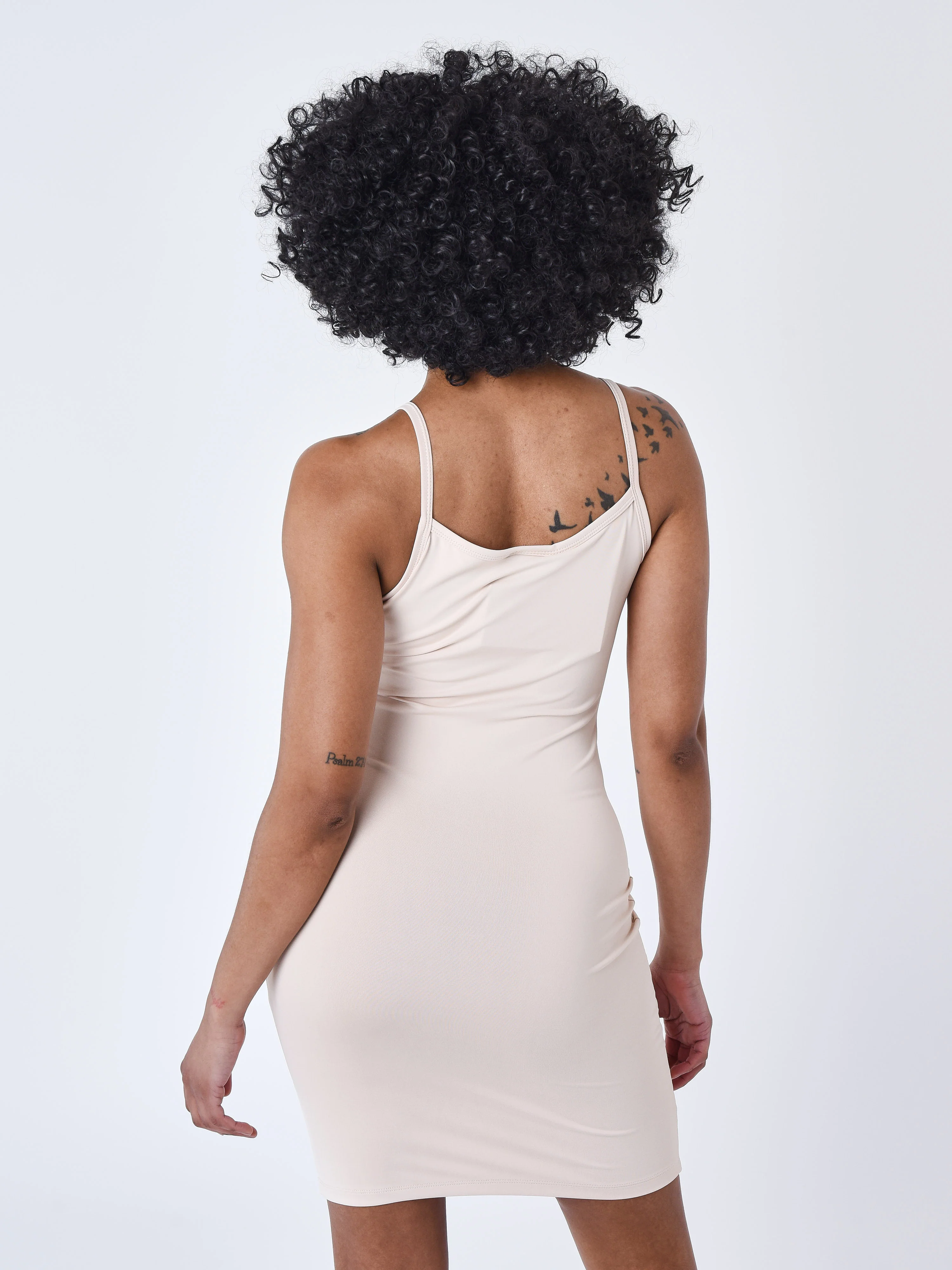 Robe à fines bretelles en lycra - Image 5