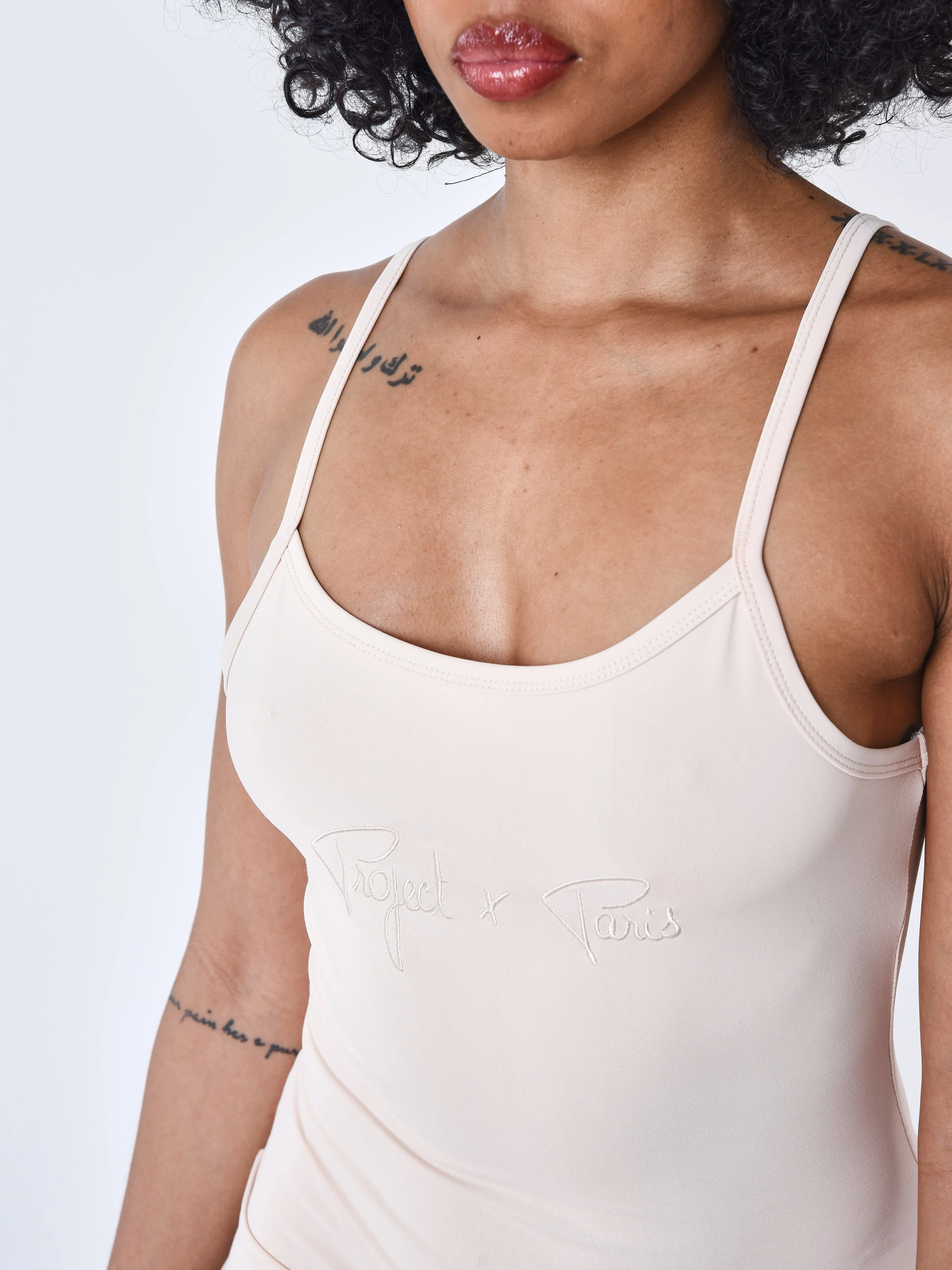 Robe à fines bretelles en lycra - Image 6