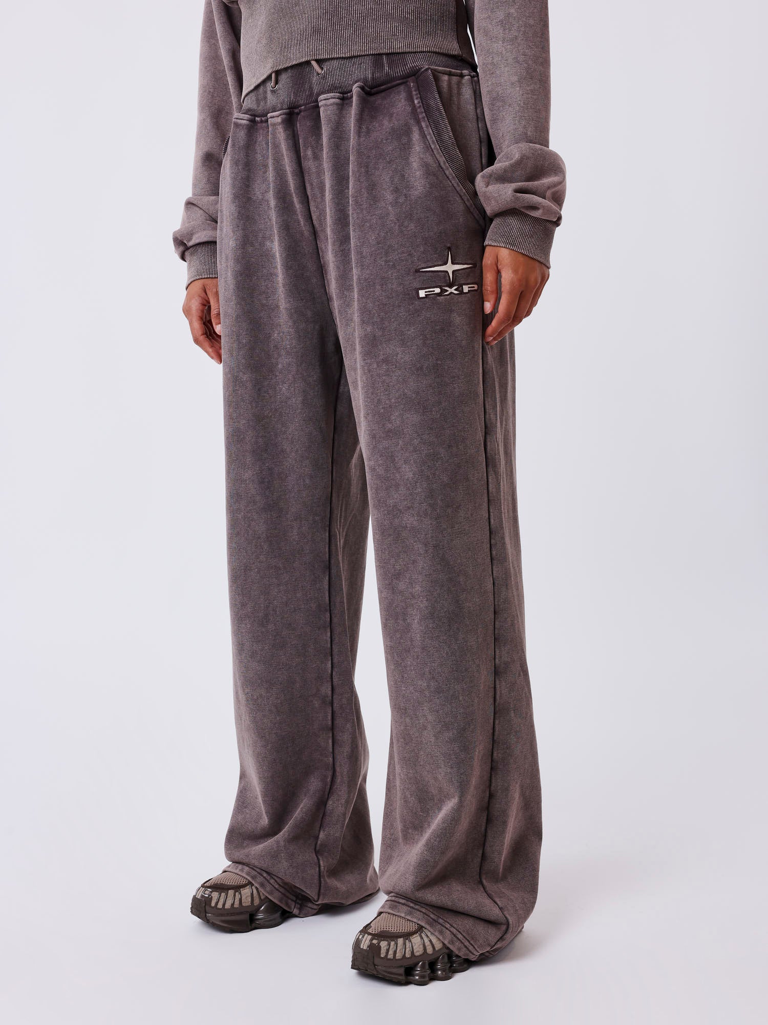 Jogging Worn - Image 3