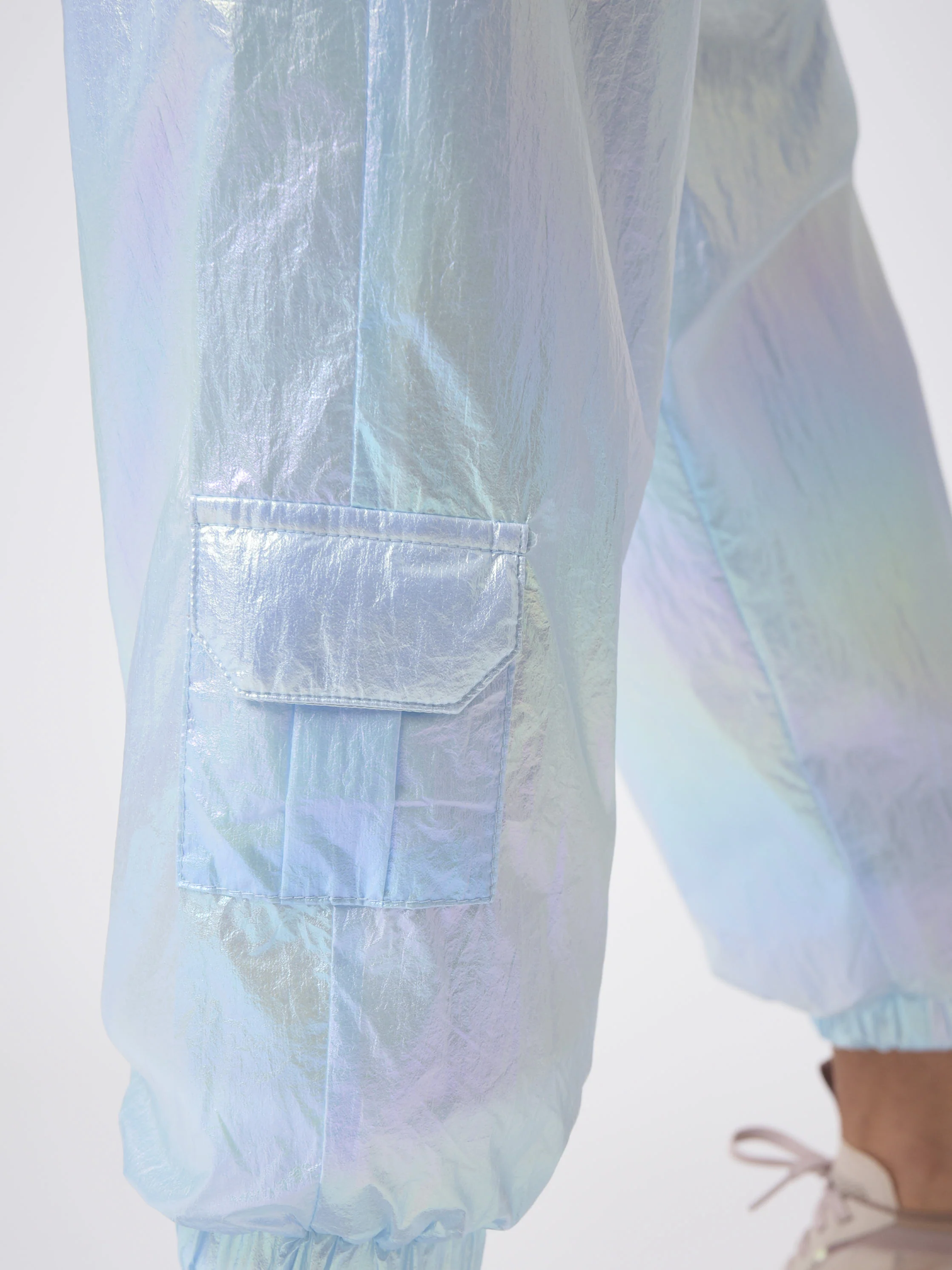 Pantalon matière irisée - Image 5