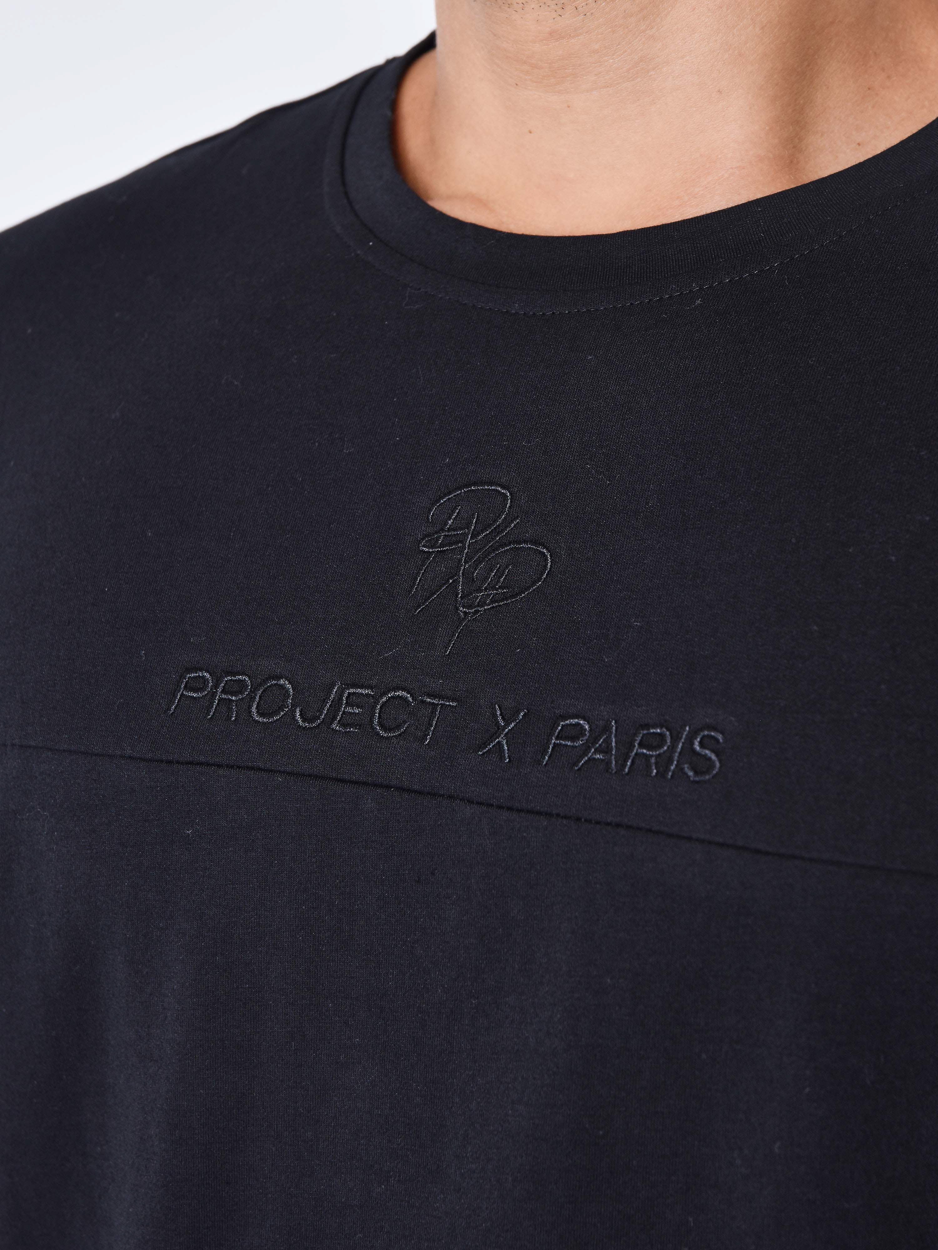 T-shirt style techwear - Image 6