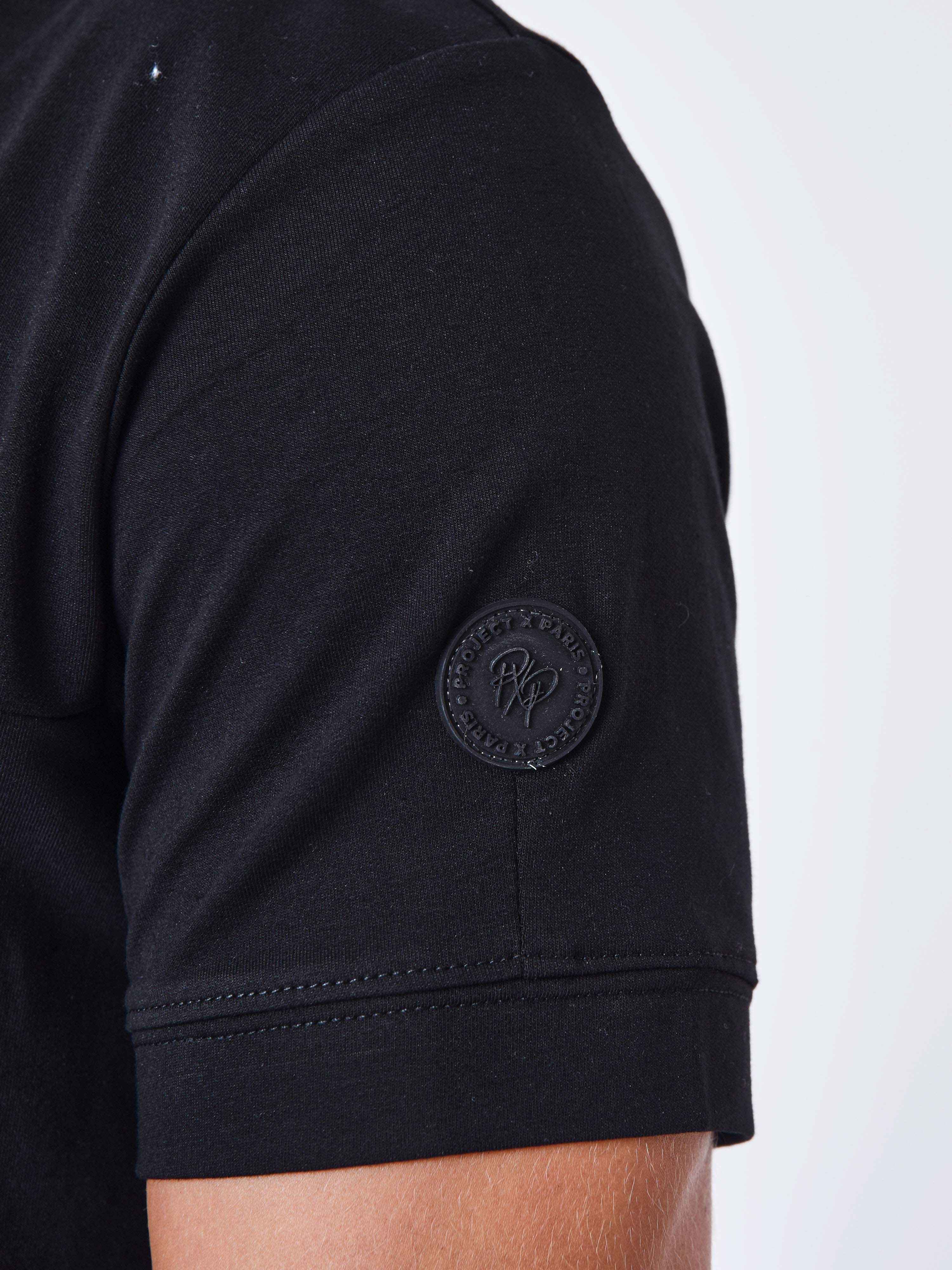 T-shirt style techwear - Image 7