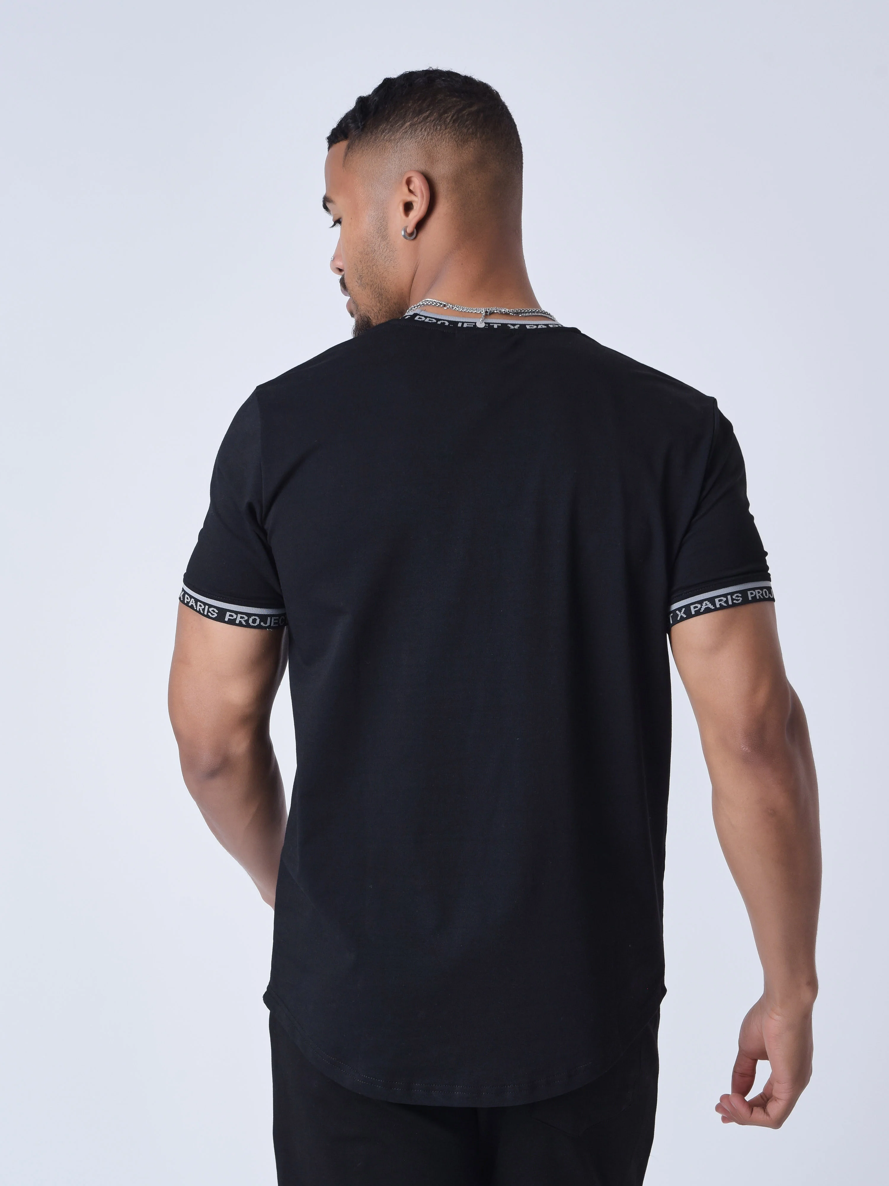 T-shirt logo brodé en relief - Image 5